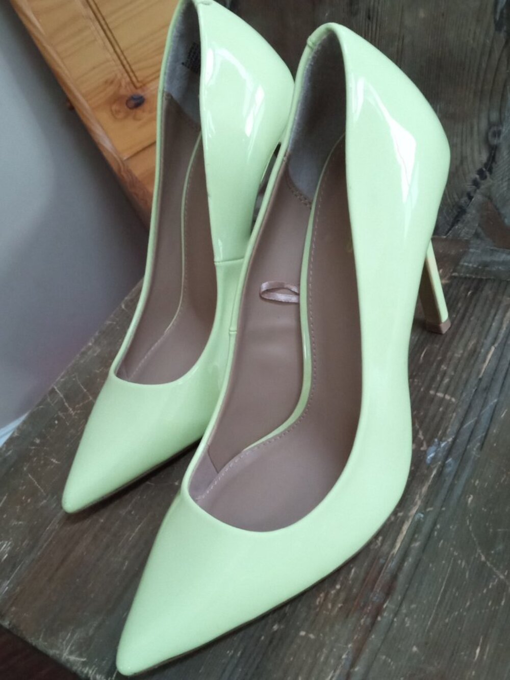 Express Women's Size 9 Fashion Stilleto Pumps NEW!